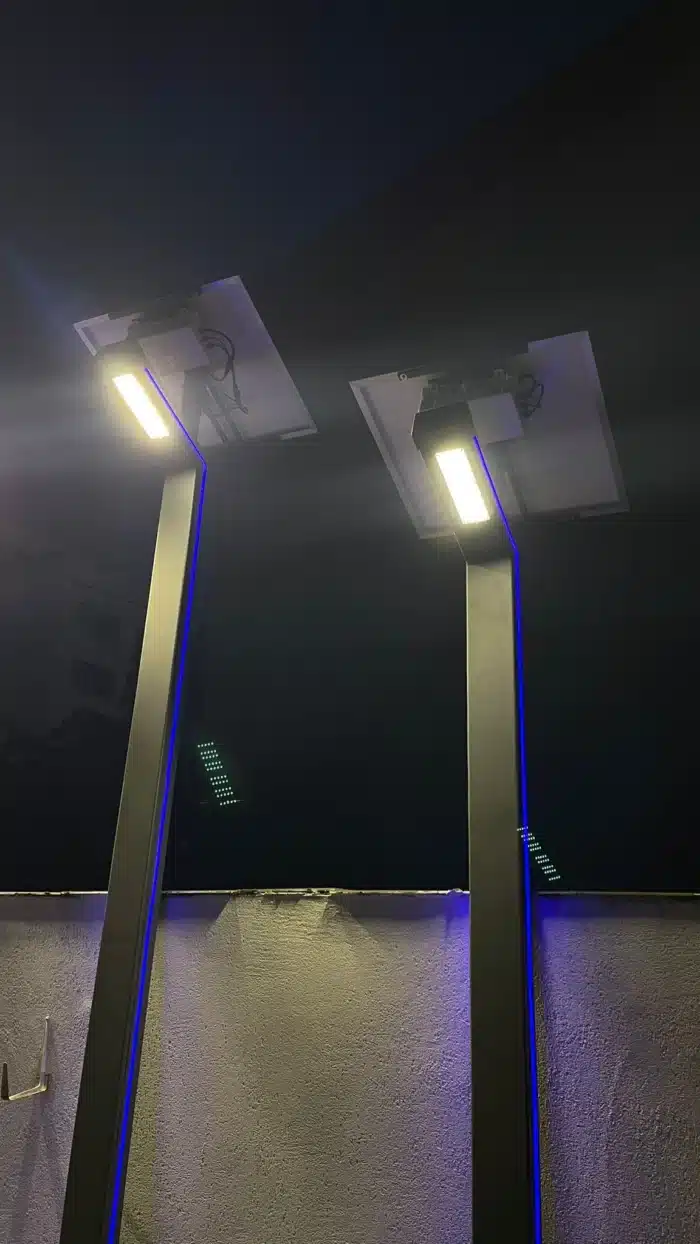 Stâlp LED pentru Iluminat Stradal cu Panou Solar, 30W, 3 Metri, LED Philips, Lumină Rece 6500K, Acumulator LiFePO4, IP65, Gri - imagine 2