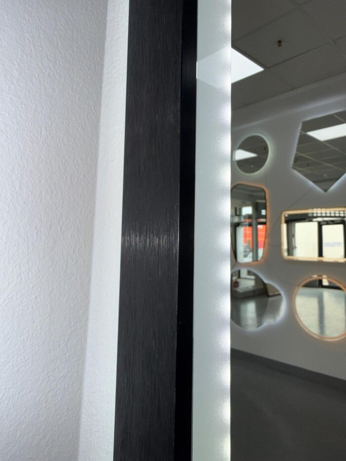 Oglindă LED 120×80 cm, cu Ramă Neagră , Dezaburire, 3 Tipuri de Lumină, Touch, Model Sharky Design - imagine 5