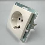 Priză Simplă 2P+E Spin Top, Albă, cu Contact de Protecție - imagine 4