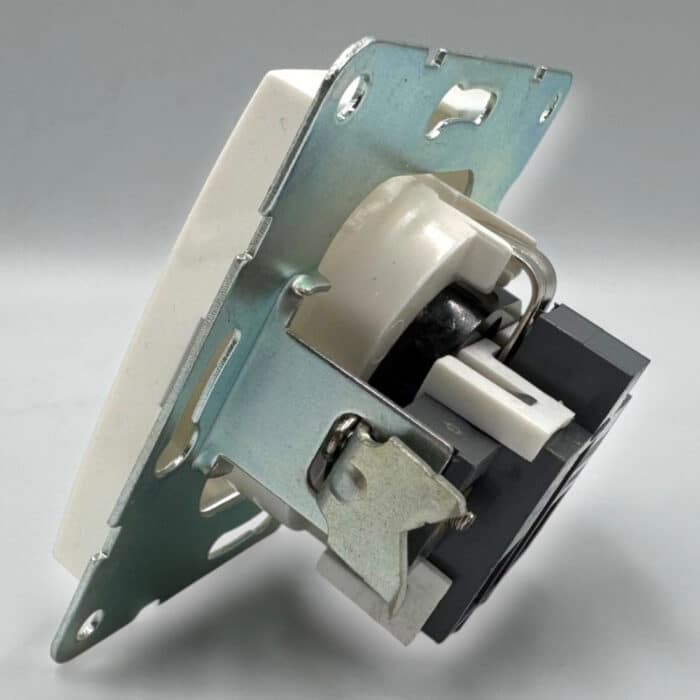 Priză Simplă 2P+E Spin Top, Albă, cu Contact de Protecție - imagine 6