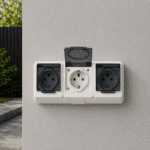 Priză Triplă ELCO cu Capac și Împământare, Ceramică, 16A, 250V, IP44, Montaj Aparent